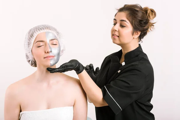 Geïsoleerd Van Witte Achtergrond Cosmetoloog Handschoenen Rate Kwaliteit Van Zilver Rechtenvrije Stockfoto's