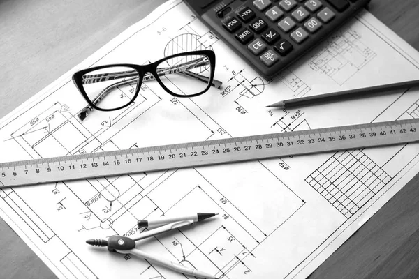 Architekturentwürfe Papier Zeichnungen Bleistift Plan Layout Lineal Taschenrechner Zirkel — Stockfoto