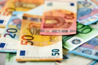 Euro para birimi para banknot arka plan. Ödeme ve para kavramı. Beş yüz euro banknot iptali duyurdu. Üstten Görünüm