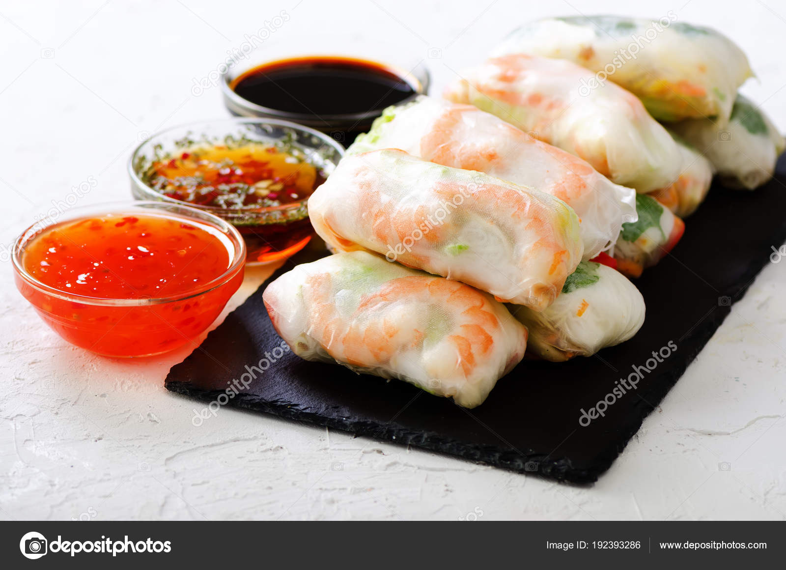 Vietnamita primavera rotoli - carta di riso, lattuga, insalata ... Vietnamita primavera rotoli - carta di riso, lattuga, insalata ...