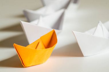 liderlik kavramı kağıt gemiler