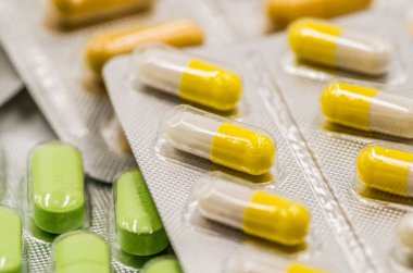 renkli tıp hapları