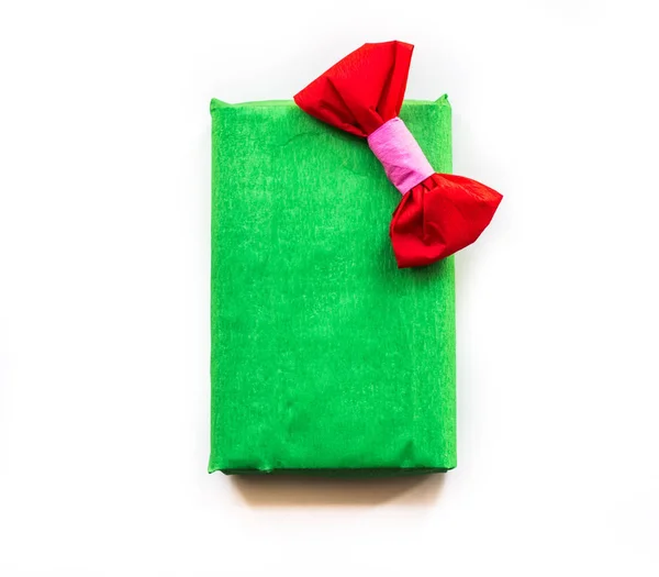 Zářivě zelené ručně vyrobené dárky izolované na bílém — Stock fotografie