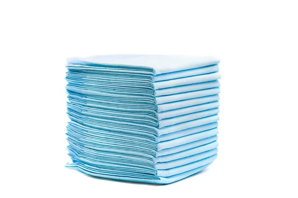 Evcil hayvan beyaz izole tuvalet bezi yığını. ev hayvanları için havlu emici