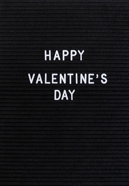 The words Happy Valentines Day on black felt letter board — Stock Photo, Image