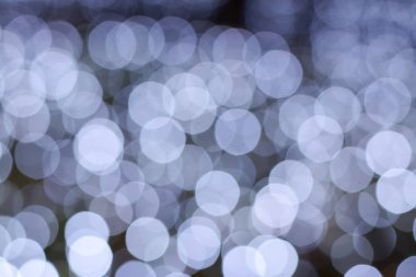 bokeh koyu arka plan ile beyaz ışık