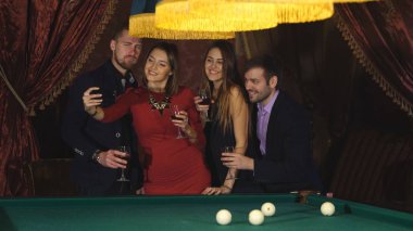 partide iki çift selfie gözlük al