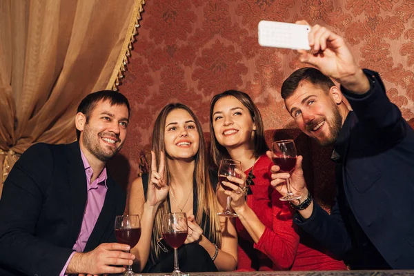 partide iki çift selfie gözlük al