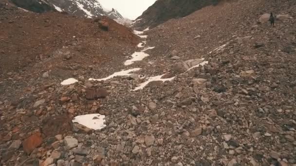 Images of the glacier from the drone — стоковое видео