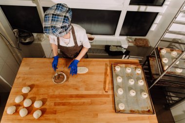 Lezzetli tarçın rulo yapma