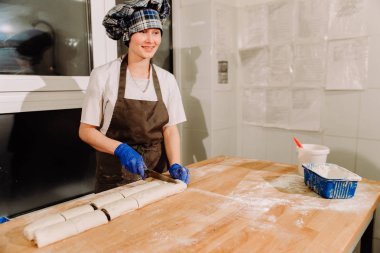 Nağmeleme kesme. Haşhaş tohumu salyangoz yapma