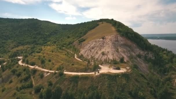 Strzelanie z góry widok z lotu ptaka — Wideo stockowe