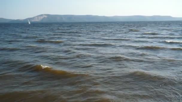 Ondas rio mar montanhas — Vídeo de Stock