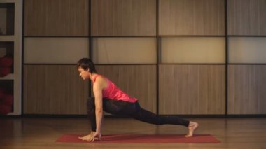 genç güzel yoga poz