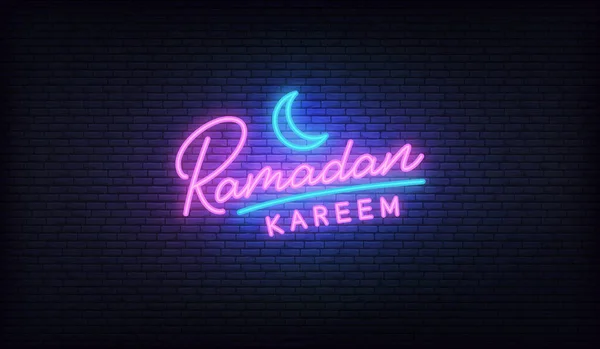 Ramadan Kareem neon. Lettering gloeiende kleurrijke teken voor Ramadan feest met halve maan — Stockvector