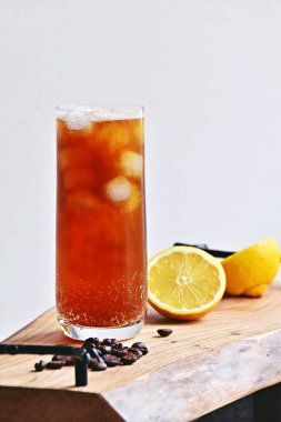 Espresso Tonik, yaz içeceği tonik, limon ve kahve, fotokopi alanı