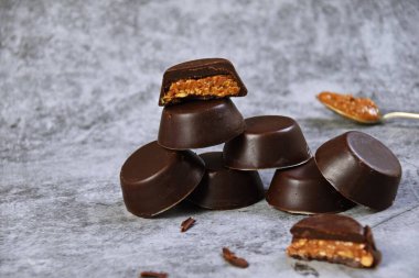 Vegan, süt ürünleri, şeker ve ev yapımı tatlılar.
