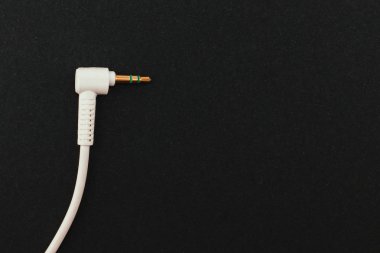 Jack 3.5 siyah bir arka plan üzerinde