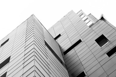 Bina cephe. Siyah ve beyaz fotoğraf