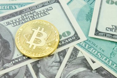Dolar faturaları zemin üzerine altın bitcoin