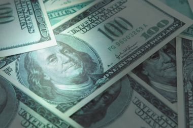  Mavi tasarlamak yakın çekim vignette etkisi olan bir yüz doları kambiyo