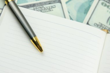 Defter kalem dolar ile arka plan faturaları