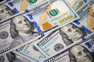 Yeni bir yüz dolar faturaları arka plan vignette etkisi ile