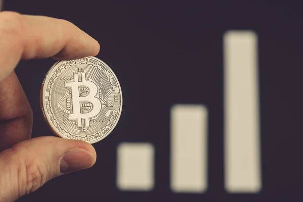 Wachstum Bitcoin Hand Hält Bitcoin — Stockfoto