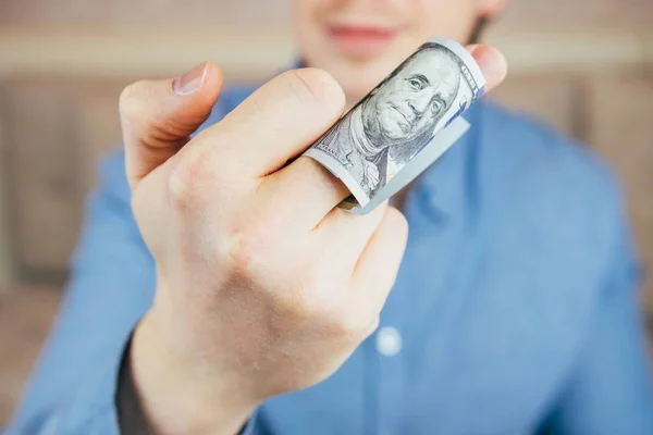 Mann Zeigt Mittelfinger Mit Dollarschein Drauf Konzept Von Bestechung Unehrlichkeit — Stockfoto