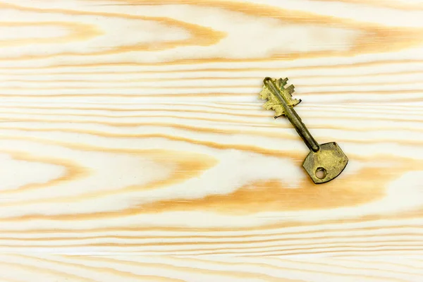 旧的老式密钥木制背景 — 图库照片