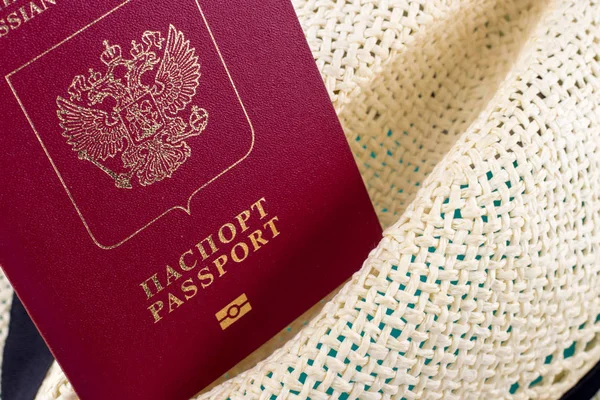 Detail Červené Ruský Pas Klobouku Pojetí Cestování — Stock fotografie