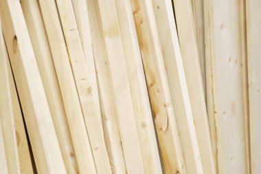 Tahtalardan inşaat malzemeleri. Kapat..