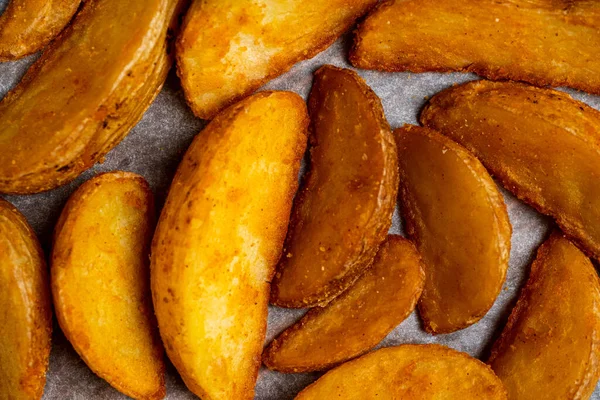 Rustikale Bratkartoffeln Auf Papier Hintergrund Ansicht Von Oben Nahaufnahme — Stockfoto