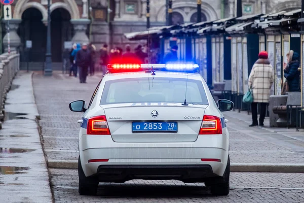 Rusia Petersburg Febrero 2020 Coche Policía Con Luces Rojas Azules —  Fotos de Stock