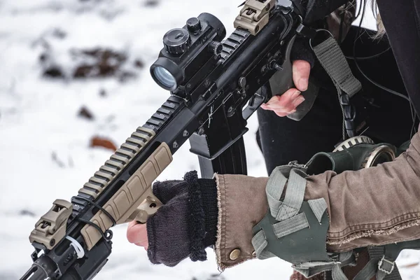 Esercito Operazione Speciale Tiene Fucile Con Occhio Vicino — Foto Stock