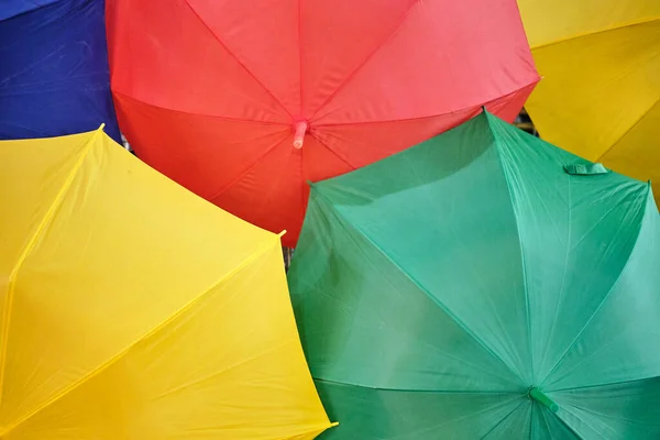 Instalación Paraguas Multicolores Cerca — Foto de Stock