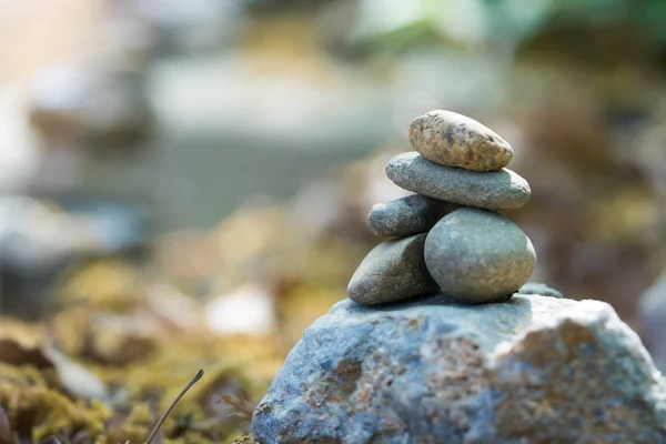 Zen stone yere