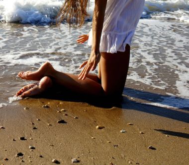 Güzel sivri uçlu çıplak ayak