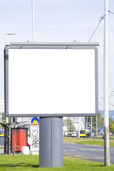 Prázdné kovové billboard — Stock fotografie