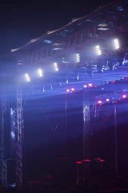 konser sahne ışıkları
