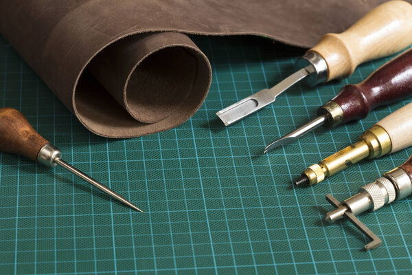 Кожаные инструменты
