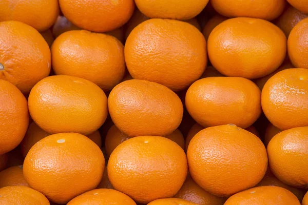 市場の新鮮なオレンジ — ストック写真