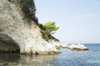 Beyaz kayalıklar ile deniz manzarası