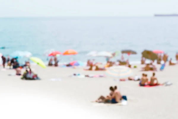 Spiaggia Riva Mare Con Prendisole — Foto Stock