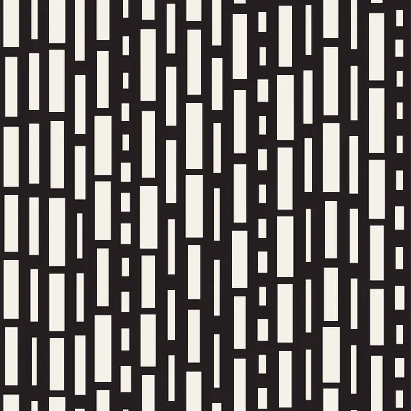 Bianco e nero linee tratteggiate irregolari Pattern. Sfondo moderno astratto vettoriale senza soluzione di continuità. Caotico rettangolo strisce mosaico — Vettoriale Stock