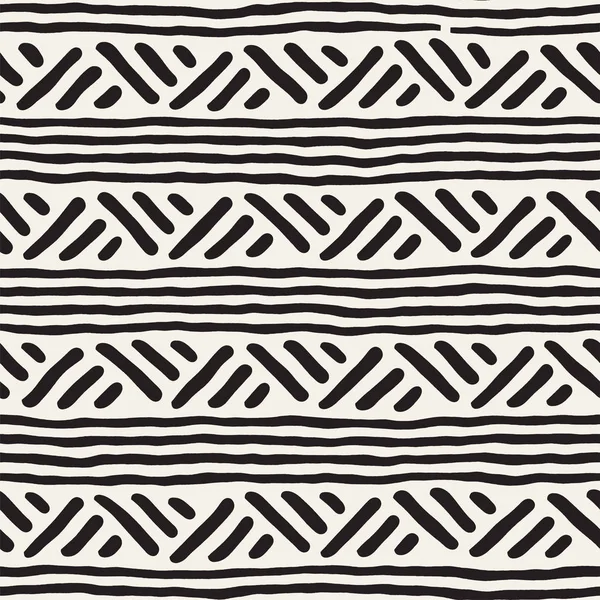 Elle çizilmiş stil etnik seamless modeli. Soyut geometrik çizgiler arka plan siyah ve beyaz. — Stok Vektör