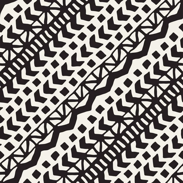 원활한 민족과 부족 패턴입니다. 손으로 그린 장식 줄무늬입니다. 흑인과 백인 인쇄입니다. 벡터 기하학적 배경. — 스톡 벡터
