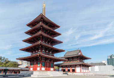 Pagoda adlı Shitennoji, Osaka, Japonya'nın en eski Tapınağı.