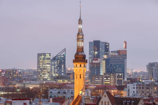 Vue aérienne de la vieille ville moderne, Tallinn — Photo