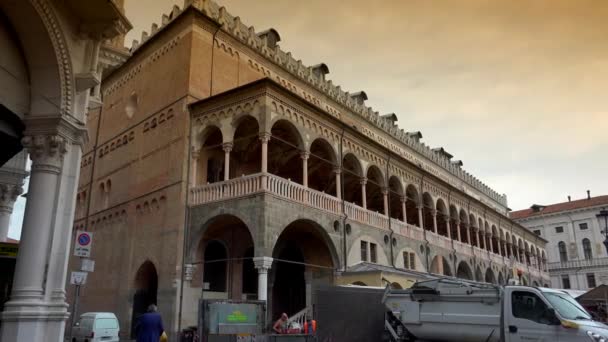 PADUA, ITALIA - 2016: El Palazzo della Ragione es el antiguo ayuntamiento de Padua, ULTRA HD 4k, en tiempo real . — Vídeos de Stock